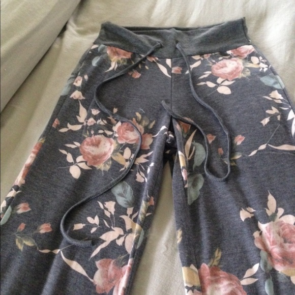 NWT Silky floral lounge yoga pant jersey waistband - Picture 5 of 6